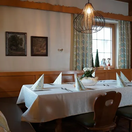 Hotel Burgwirt 3*