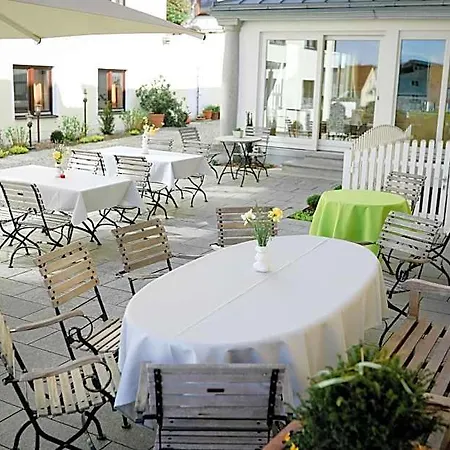 Burgwirt Otel 3*
