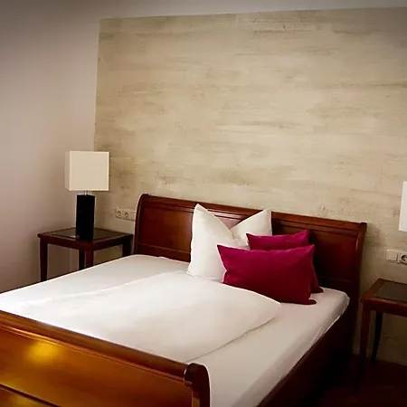 Burgwirt Otel