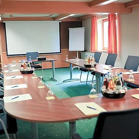 Burgwirt Otel