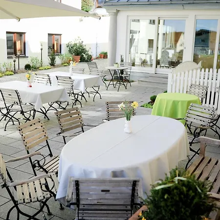 Hotel Burgwirt 3*