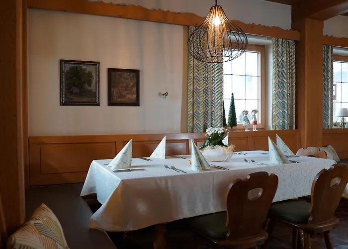 Hotel Burgwirt 3*