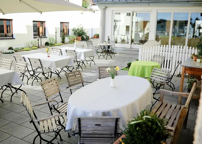 Hotel Burgwirt 3*