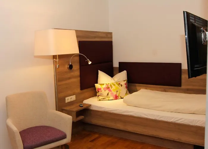 Burgwirt Hotel 3*
