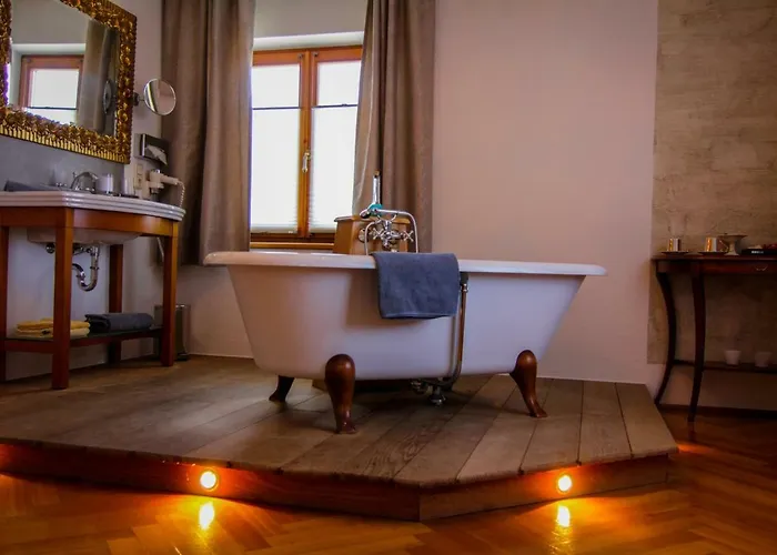 Burgwirt Hotel 3*